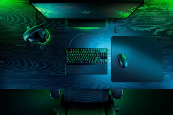 Razer Viper V3 Pro Ultra-lightweight Wireless Symmetrical Esports Black Gaming Mouse With Optical Mouse Switches Gen-3 ( RZ01-05120100-R3A1 ) - Image 6